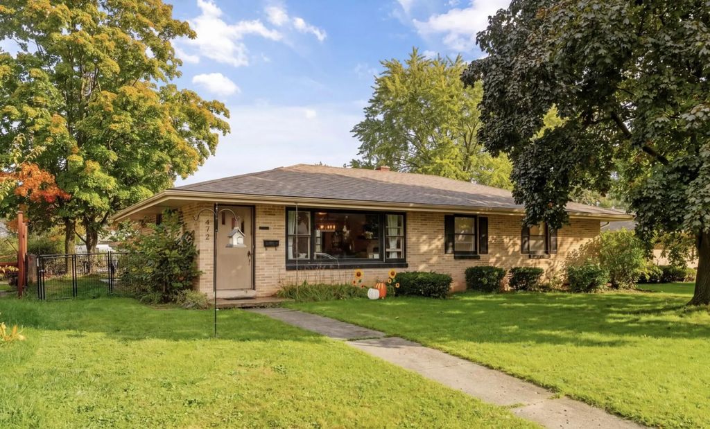 472 Summit Ave, Burlington