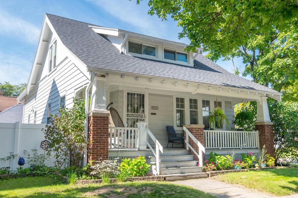 1557 N 50th Pl, Milwaukee