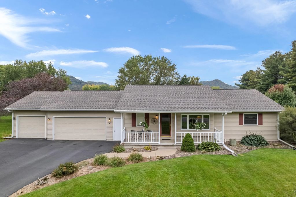 W5147 Kearns Ct, Shelby