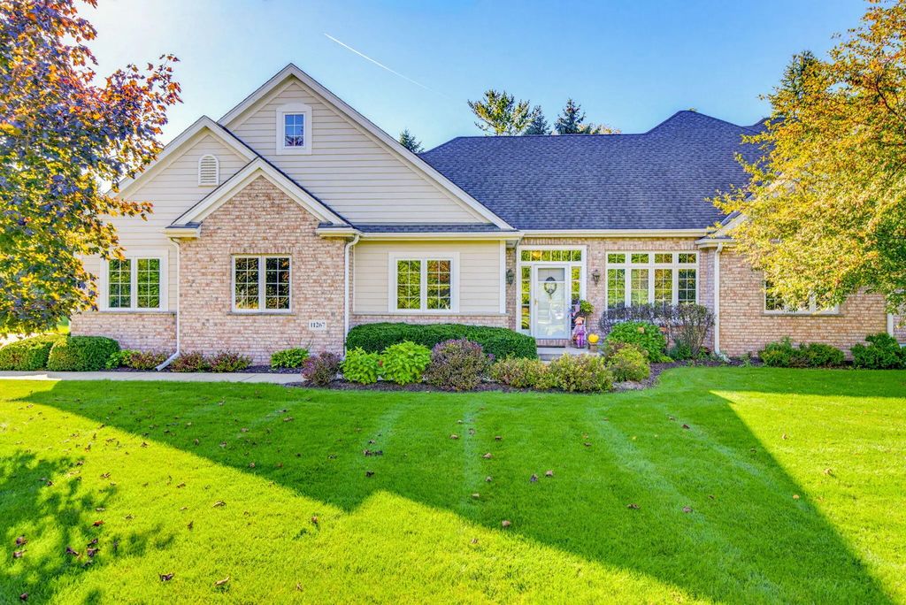 11267 N River Birch Dr, Mequon