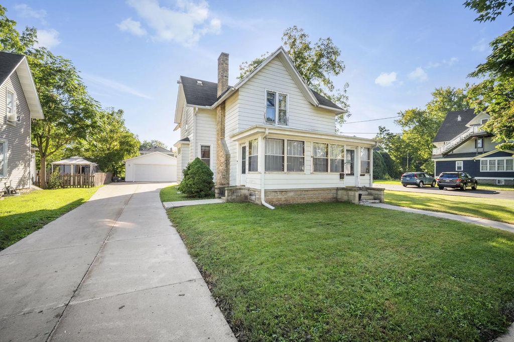 115 N West Ave, Waukesha