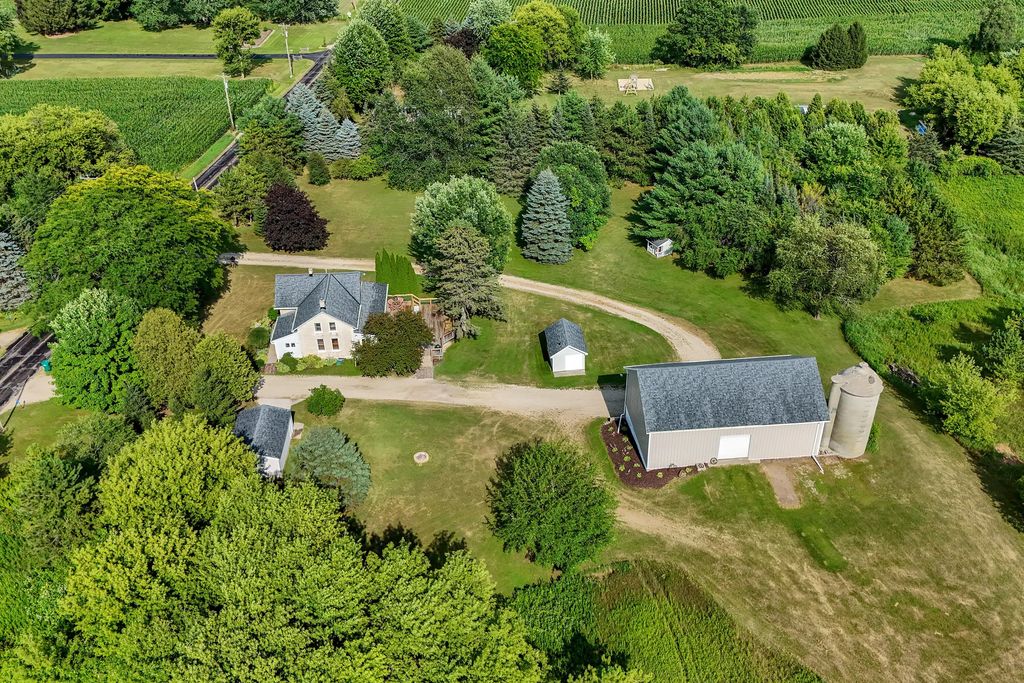 4827 Beaver Dam Rd, Barton