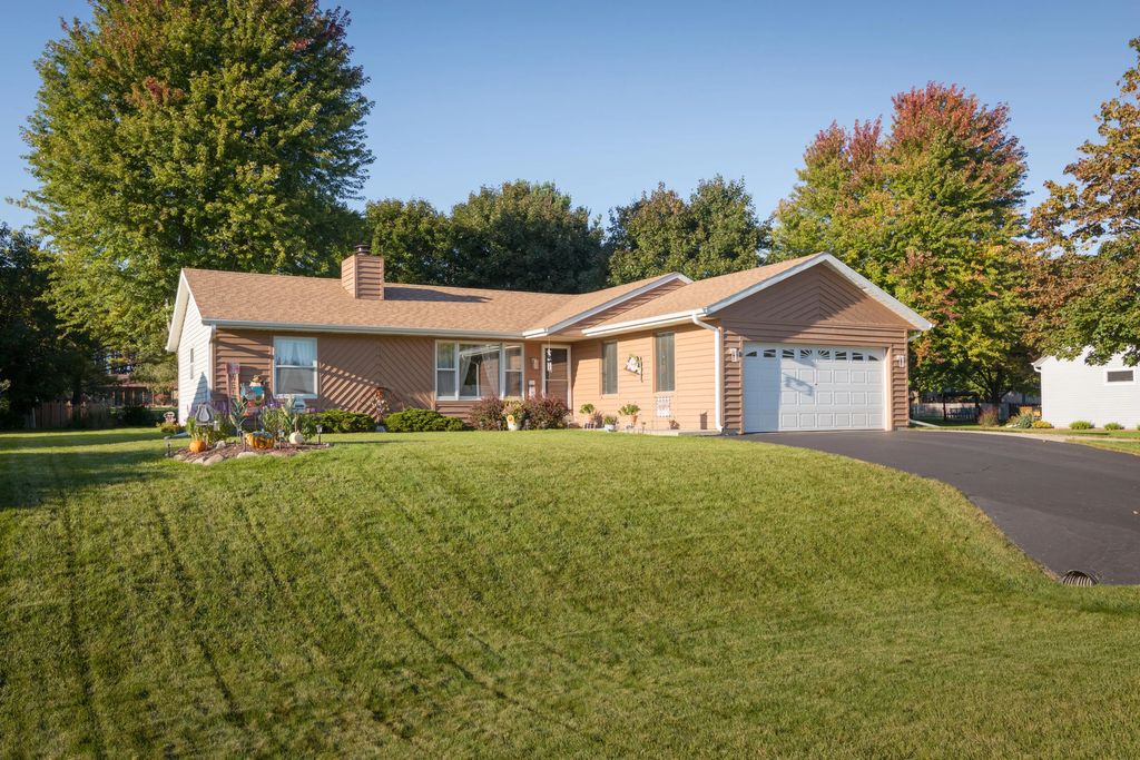 5616 Stonefield Rd, Hartford