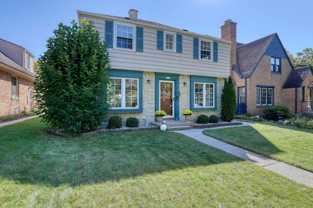 2814 N Hartung Ave, Milwaukee