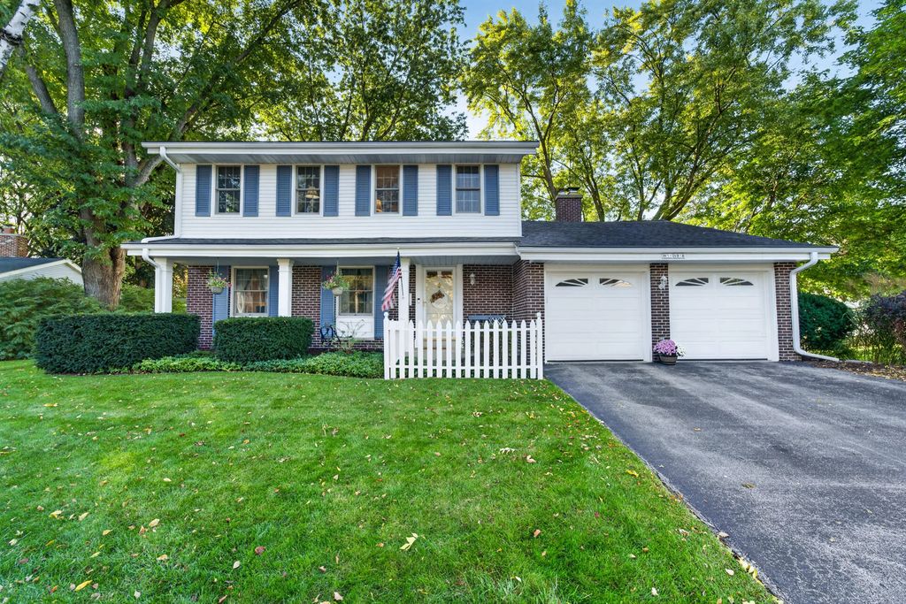 W51n838 Derby Ln, Cedarburg