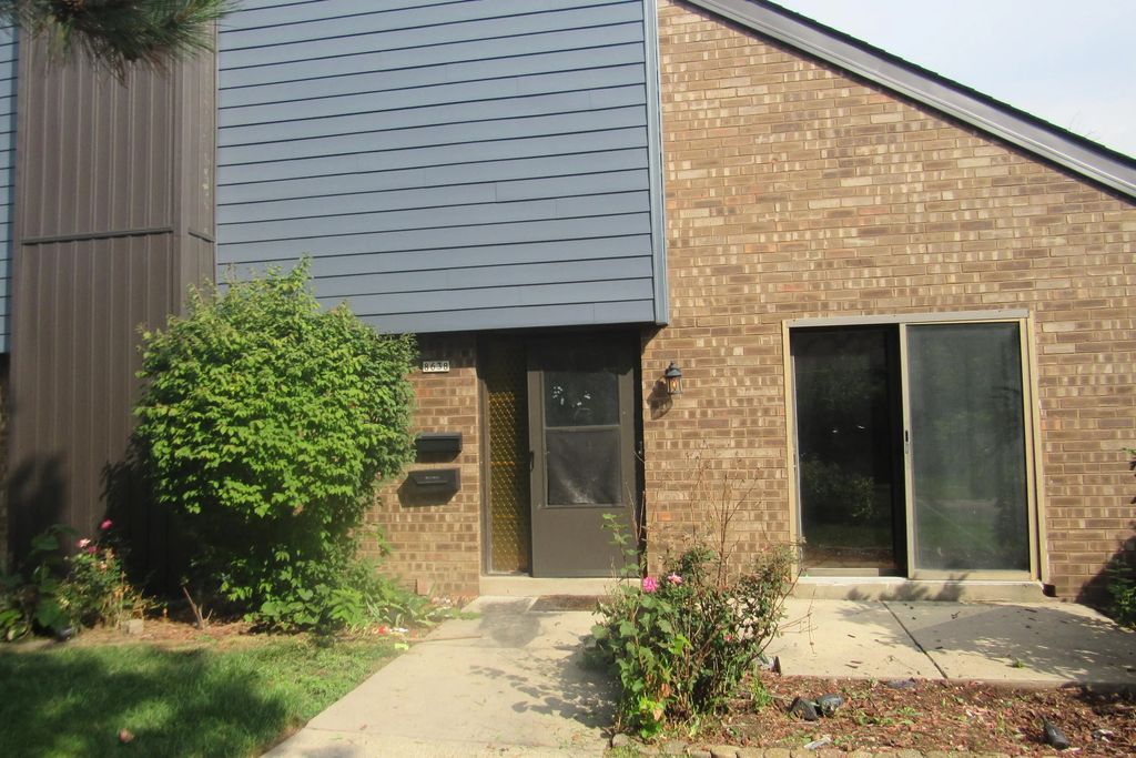 8638 N Servite Dr, Milwaukee