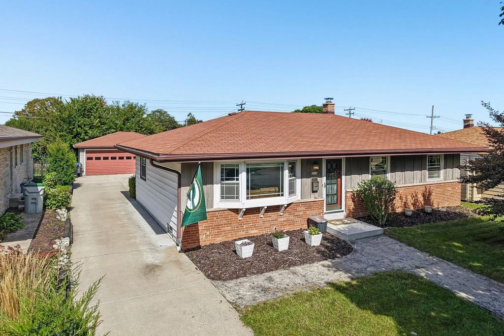2434 W Edgerton Ave, Milwaukee
