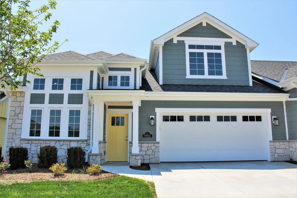 9933 46th Ct 31, Pleasant Prairie