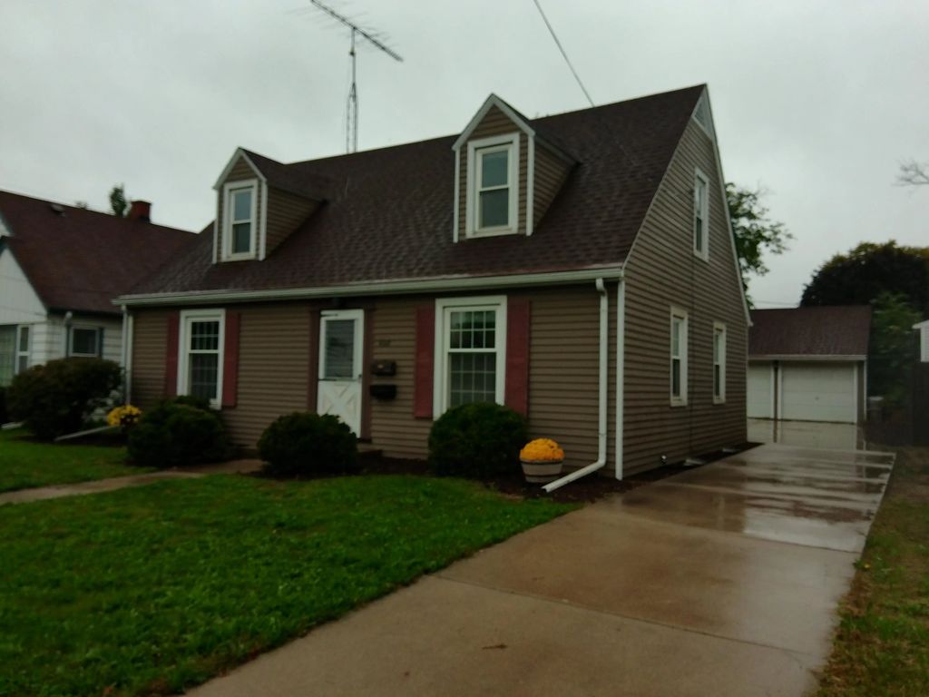 3018 21st St, Racine