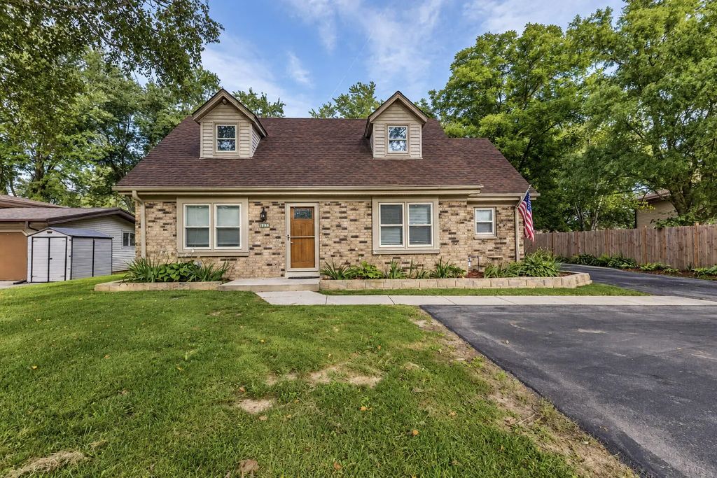 10166 S Nicholson Rd, Oak Creek