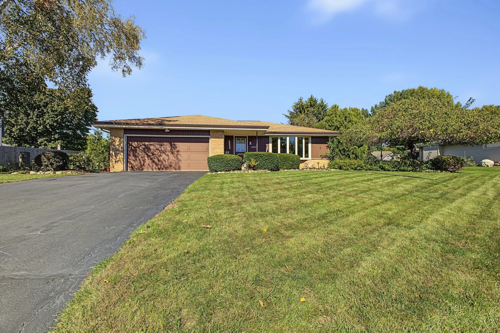 3514 Waterbury Ln, Racine
