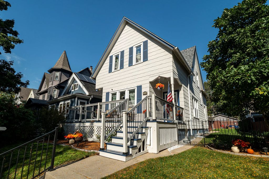 2984 S Wentworth Ave, Milwaukee