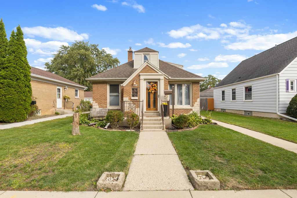 1800 S 53rd St, West Milwaukee