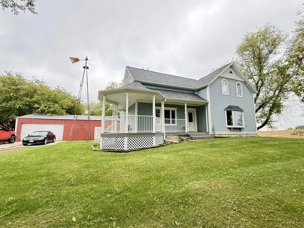 17407 Saxonburg Rd, Mishicot