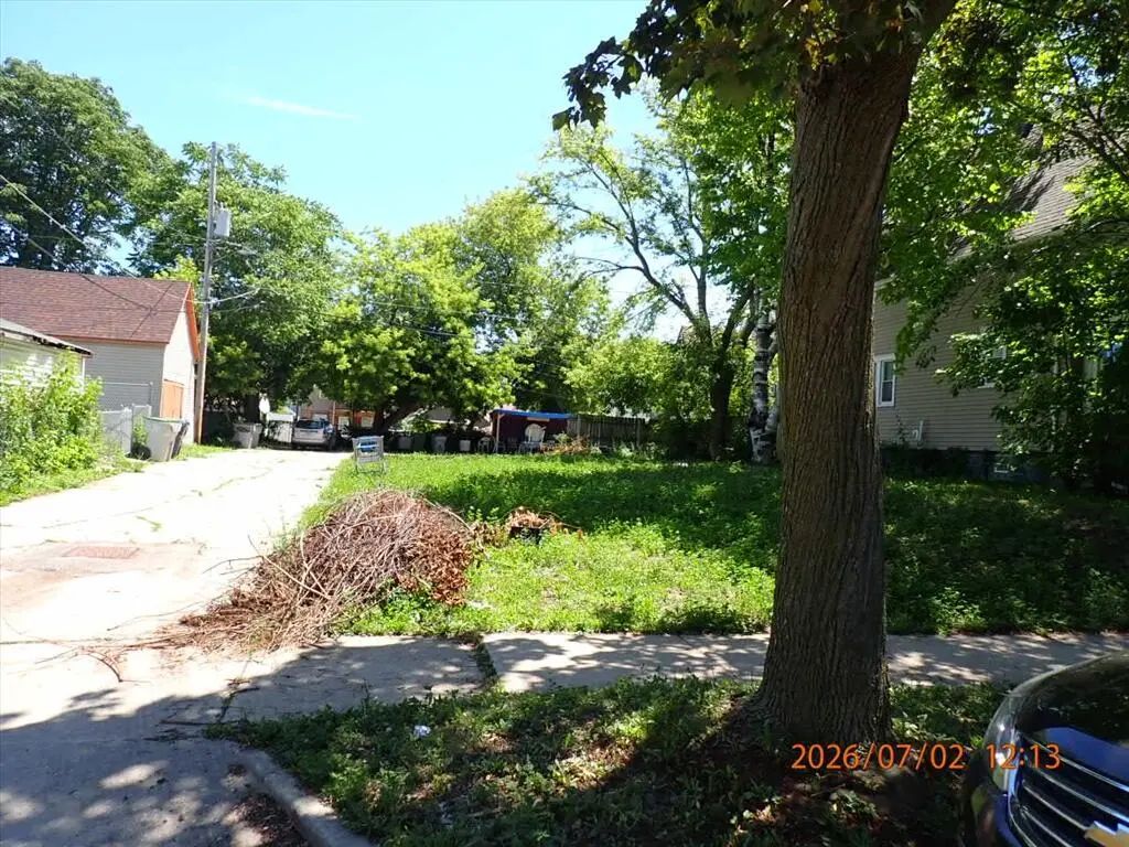 3262 N 1st St, Milwaukee