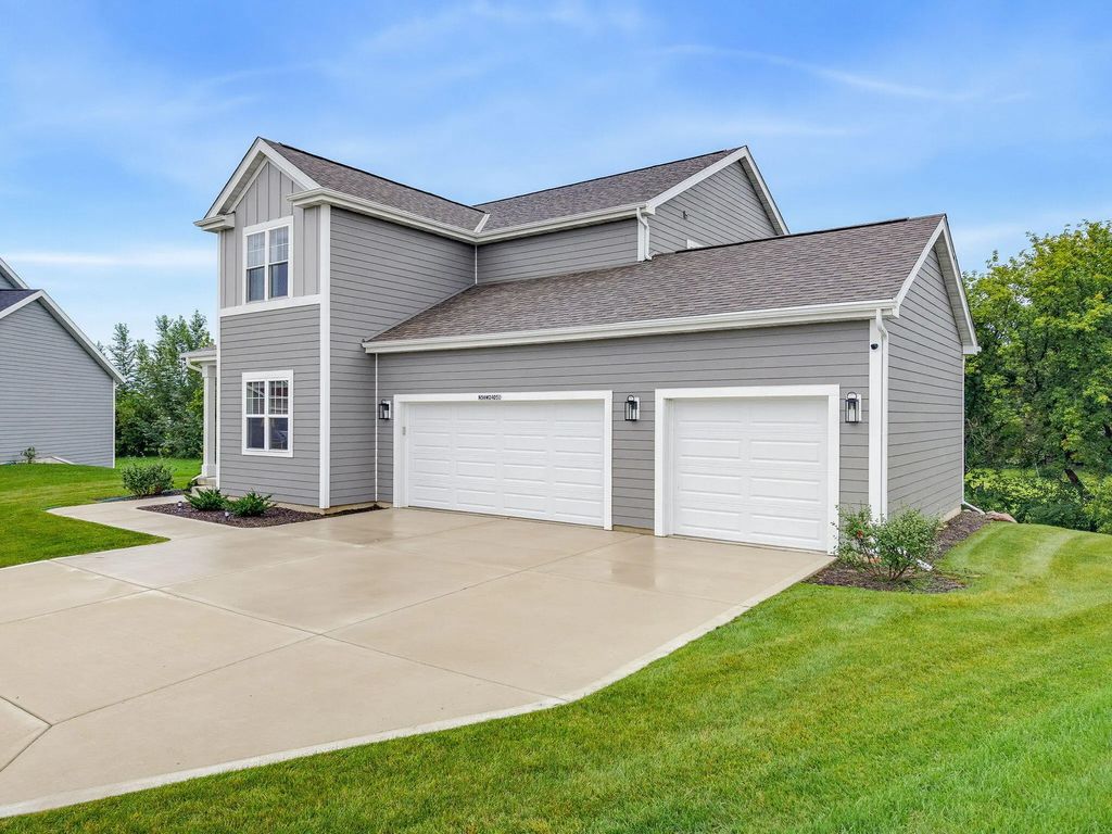 N56w24051 Daisy Ct, Sussex