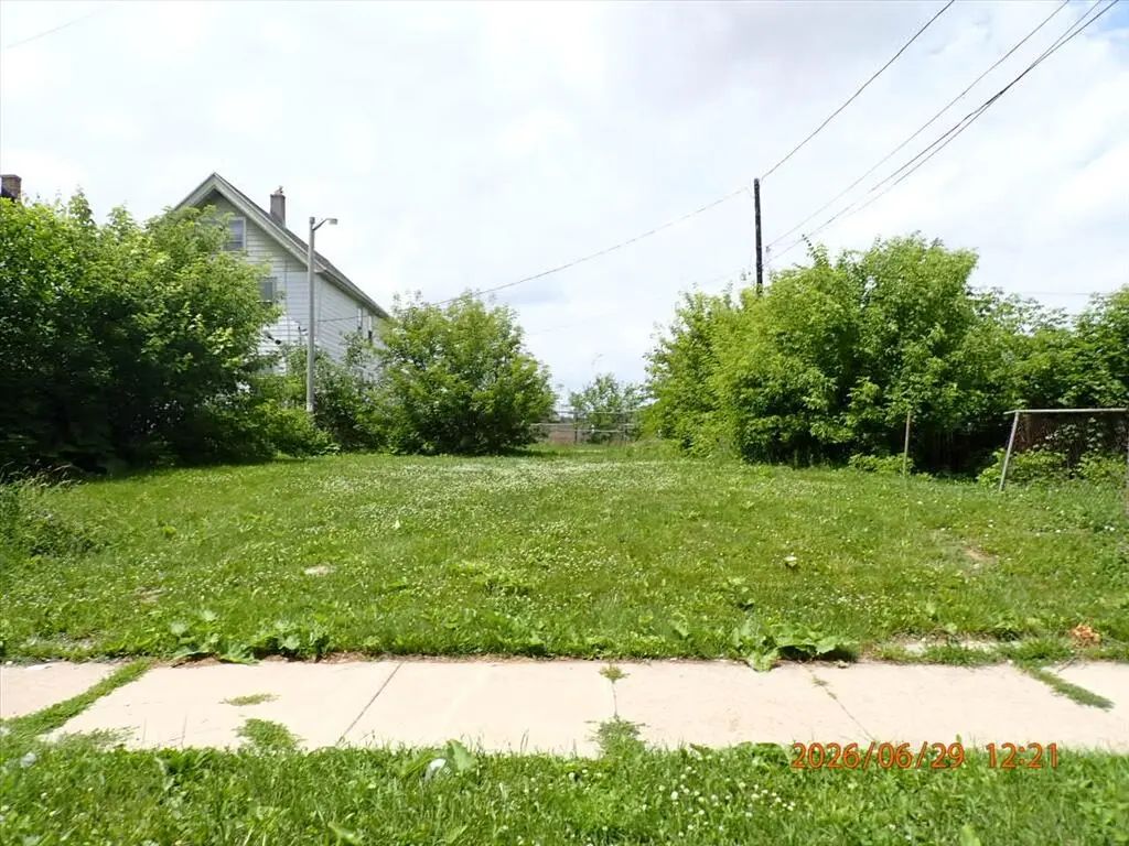 3453 N 18th St, Milwaukee