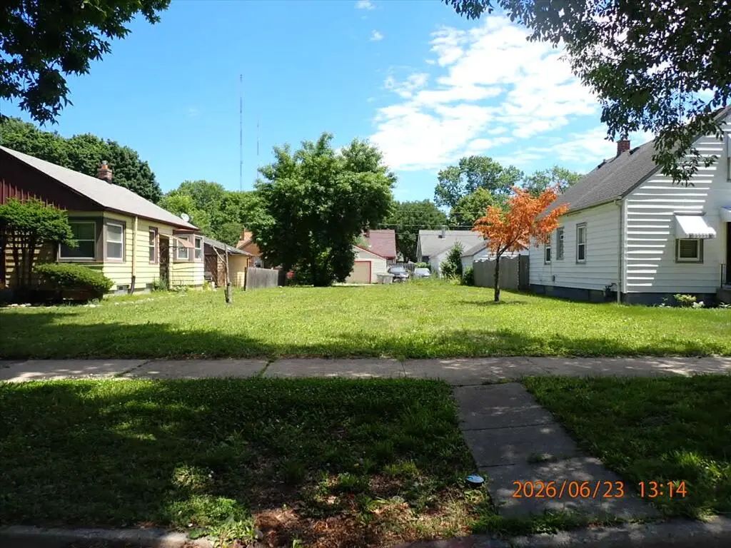 5066 N 24th Pl, Milwaukee