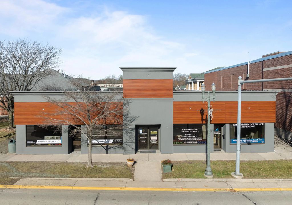 647 W Main St 300, Lake Geneva