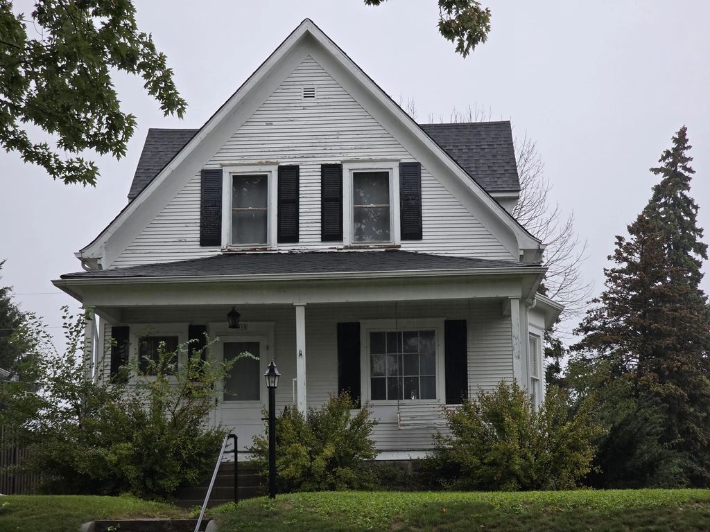 910 Dillingham Ave, Sheboygan
