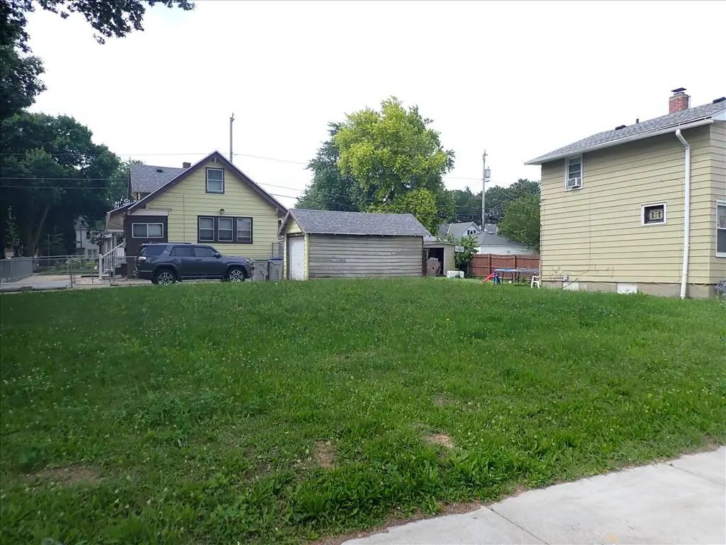 1403 S 36th St, Milwaukee