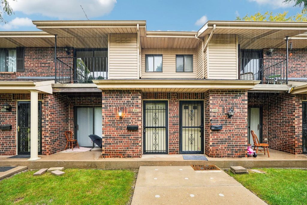 7209 57th Ave 201, Kenosha
