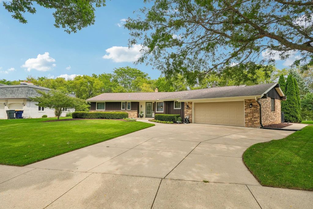 3428 S 119th St, West Allis