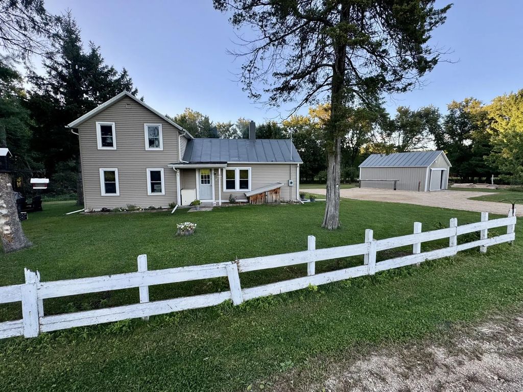 W6550 County Highway Cm -, Marcellon