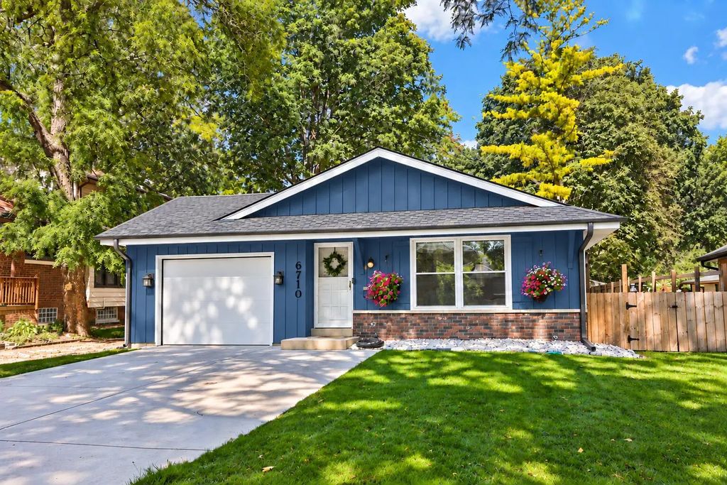 6710 W Wisconsin Ave, Wauwatosa