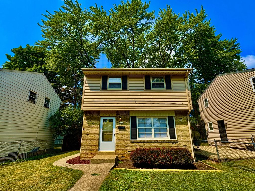5713 N 96th St, Milwaukee