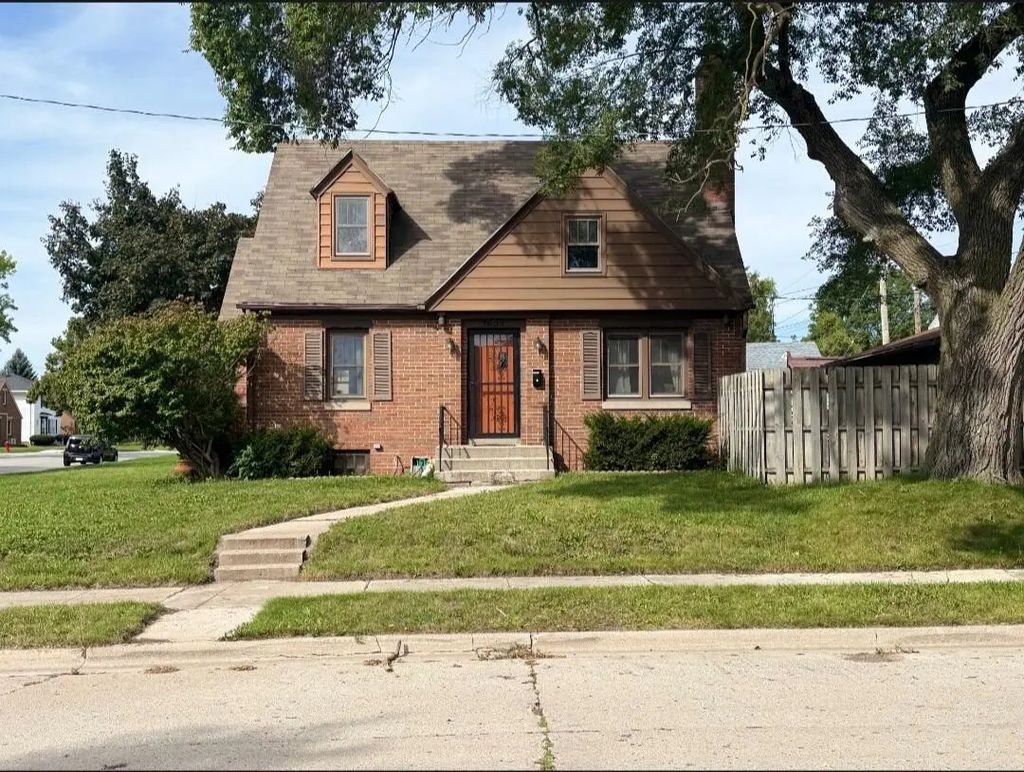 1654 S 20th St, Sheboygan