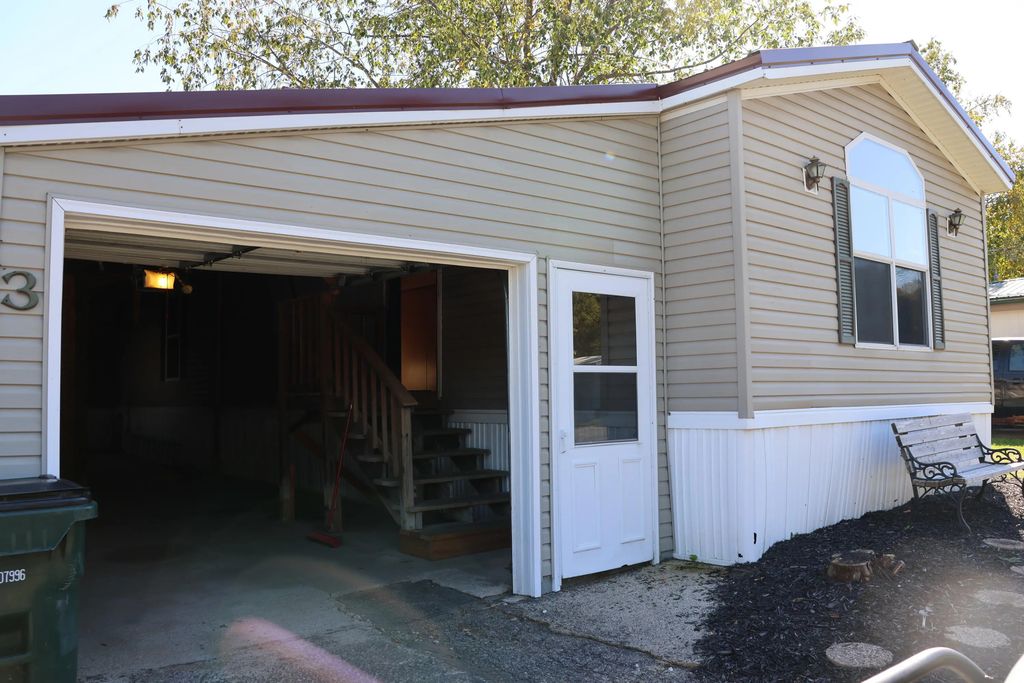 W1373 County Road Hh Rd, New Holstein