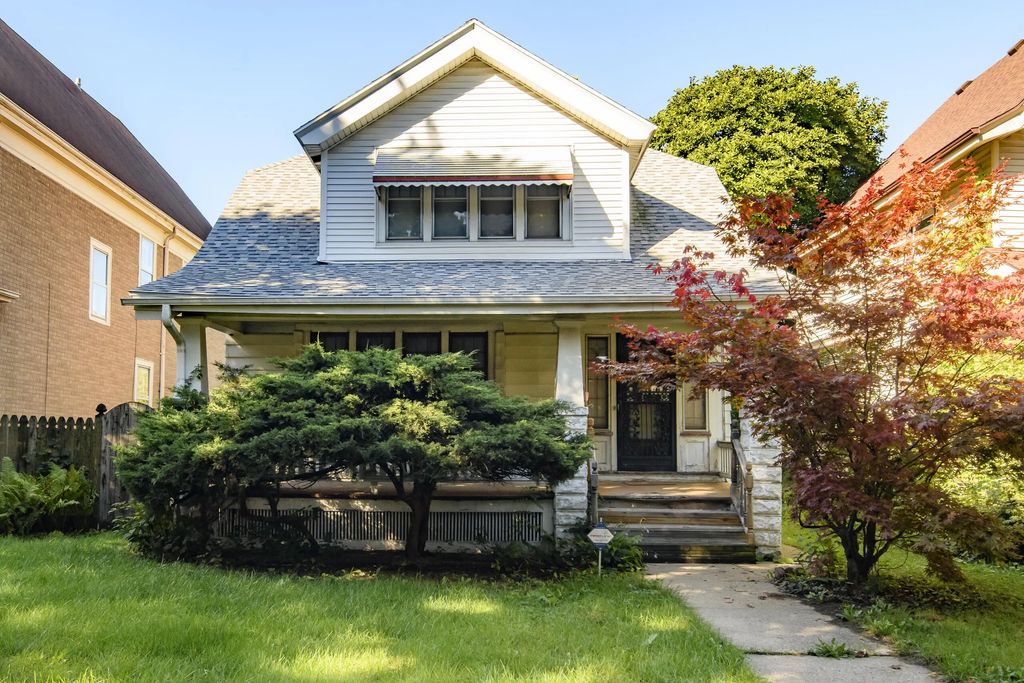 2735 N 40th St, Milwaukee
