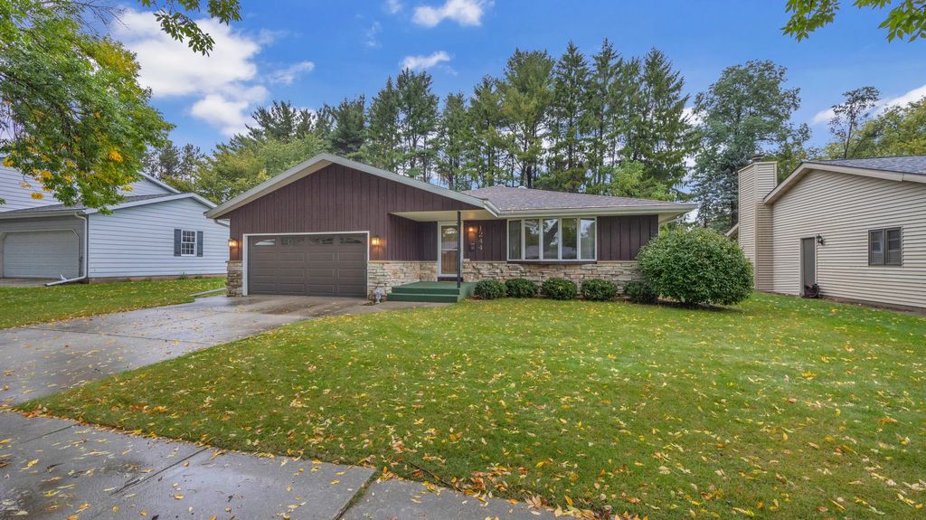 1244 Castle Ave, Sheboygan