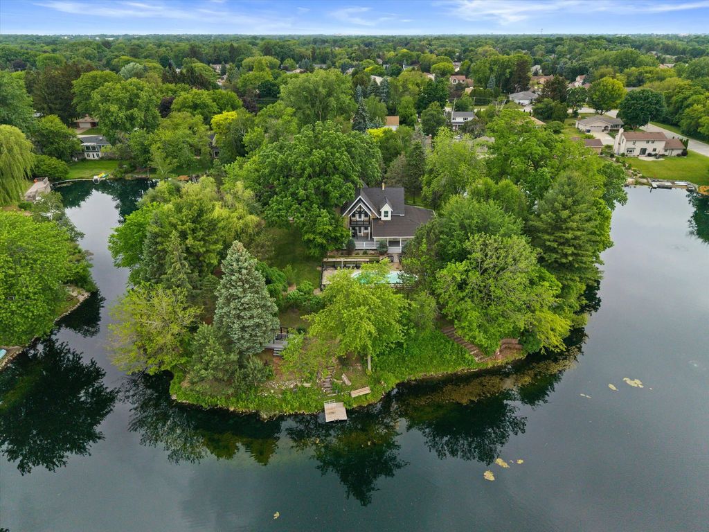 3609 Waterbury Ln, Racine