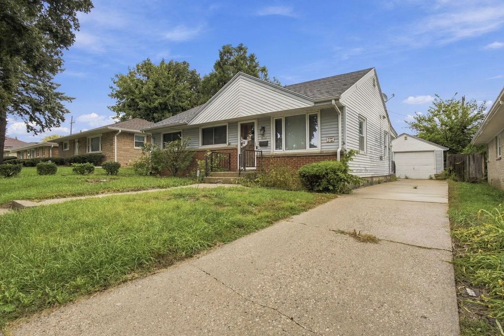 4736 N 80th St, Milwaukee