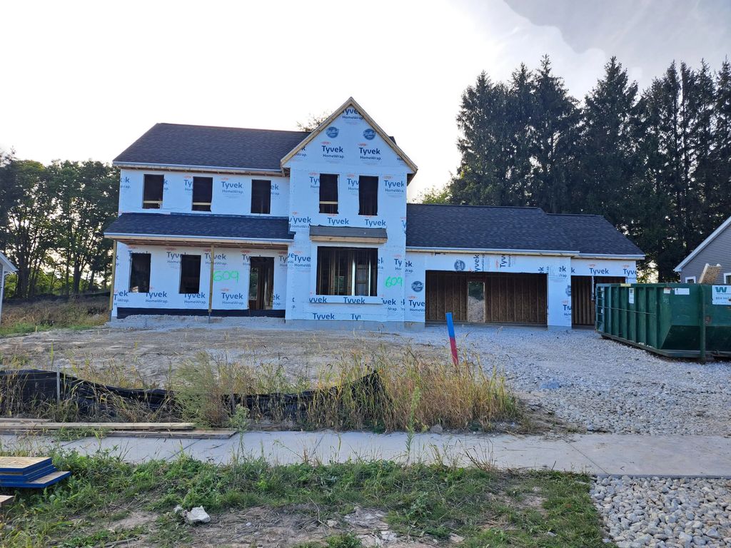 609 Hawks Ridge Rd, Grafton
