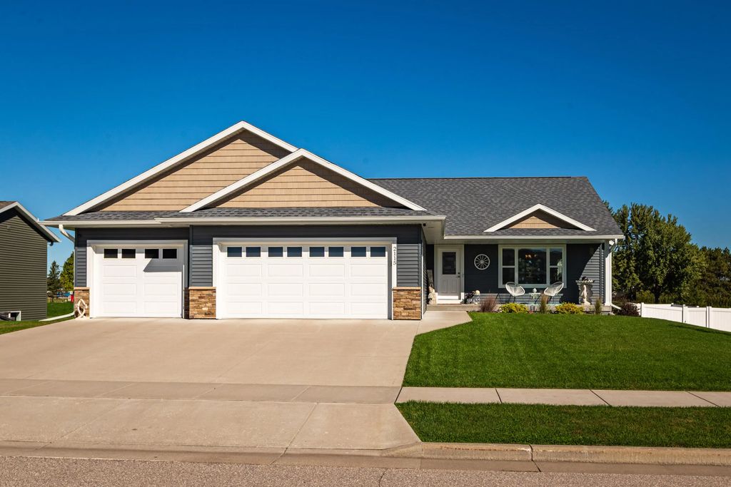 2115 Spakenburg Rd, Holmen