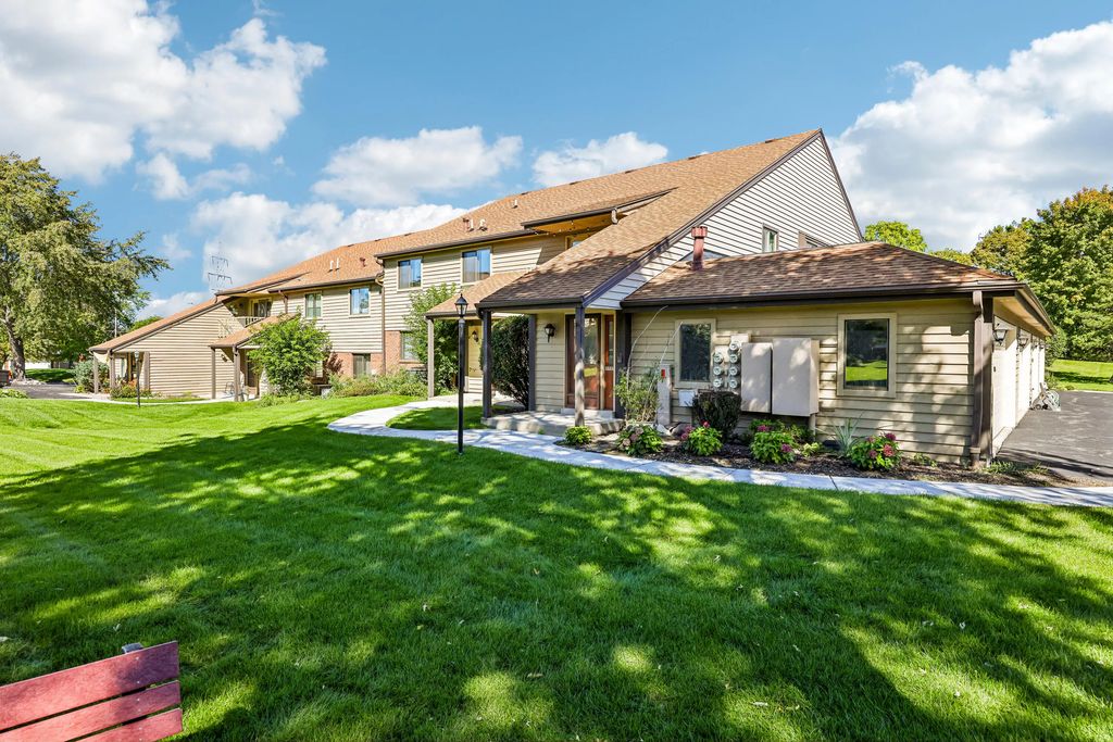 3725 W Loomis Rd, Greenfield