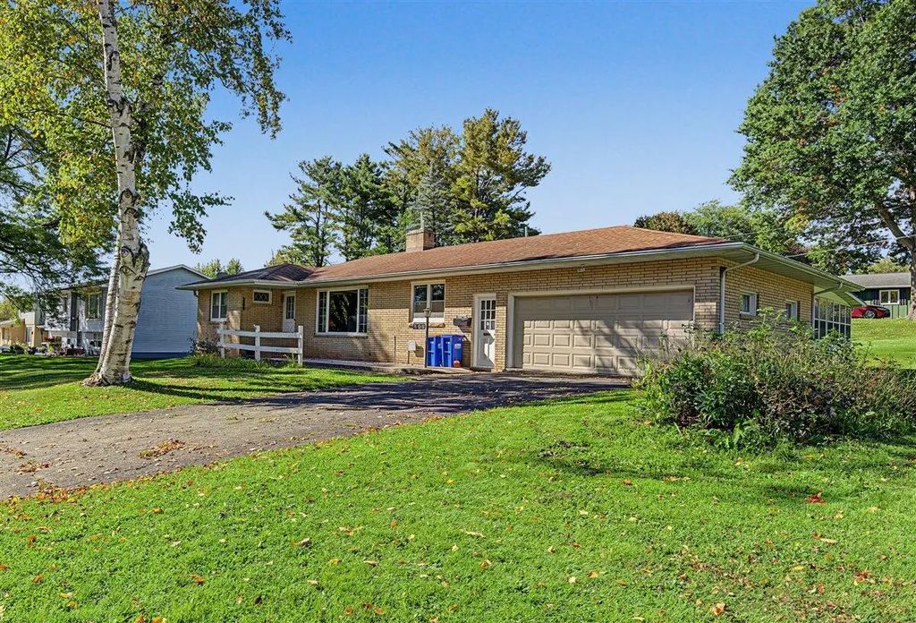 806 Roosevelet Ave, Viroqua