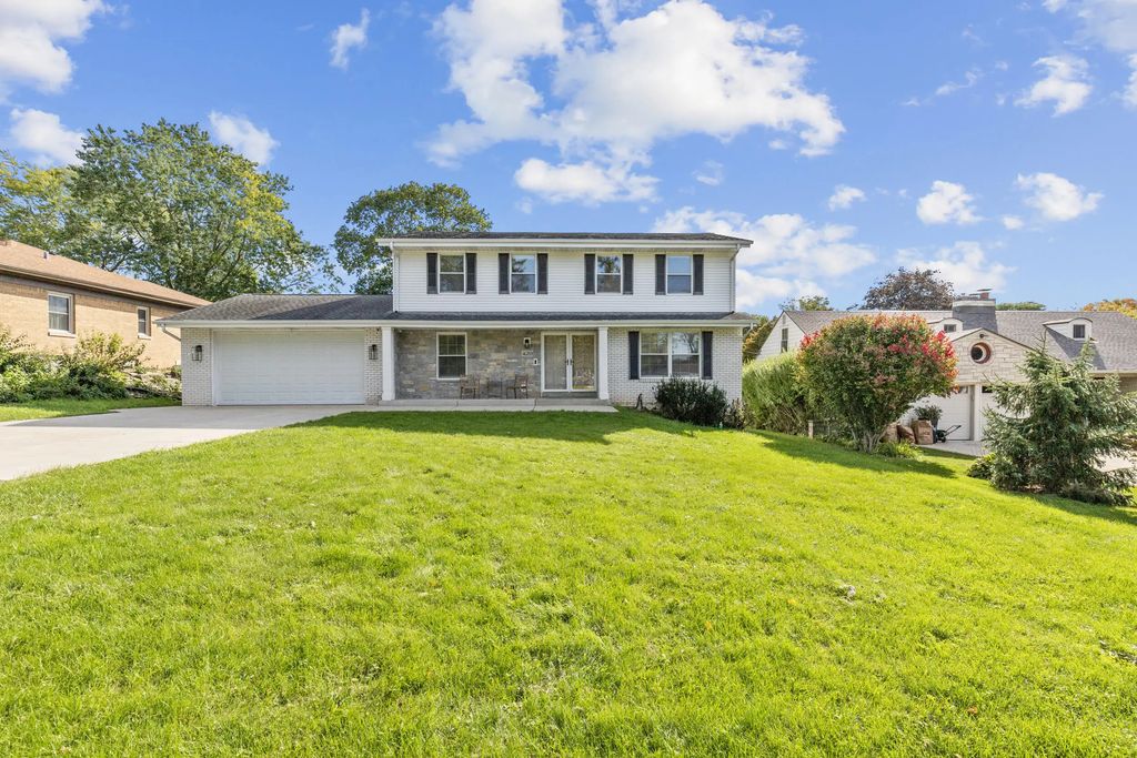 429 W Apple Tree Rd, Glendale
