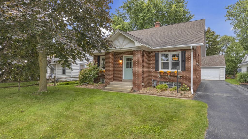 926 N 37th St, Sheboygan
