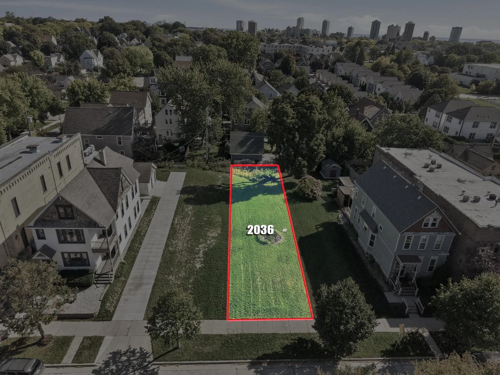 2036 N Palmer St, Milwaukee