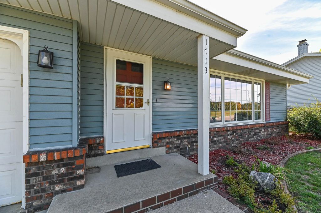 1713 Fox River Pkwy, Waukesha