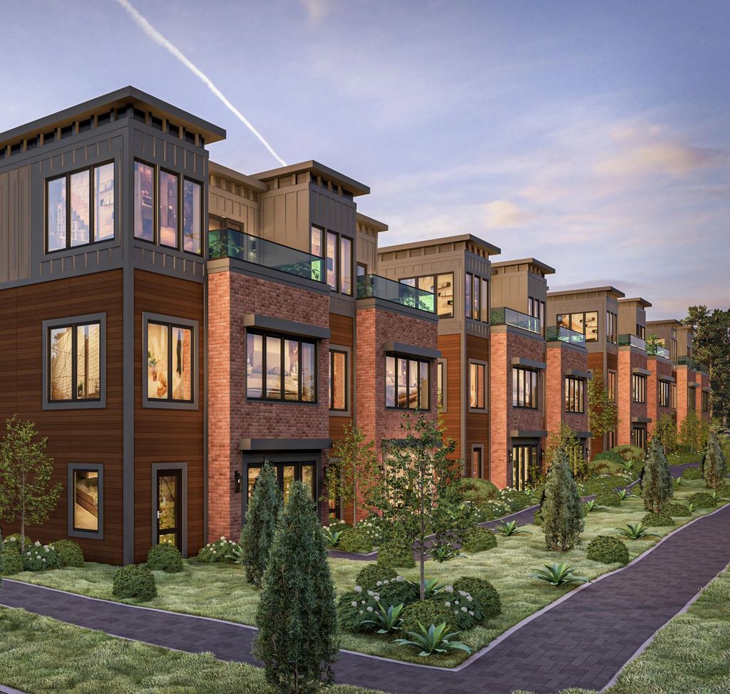 107 W Jackson St, Port Washington