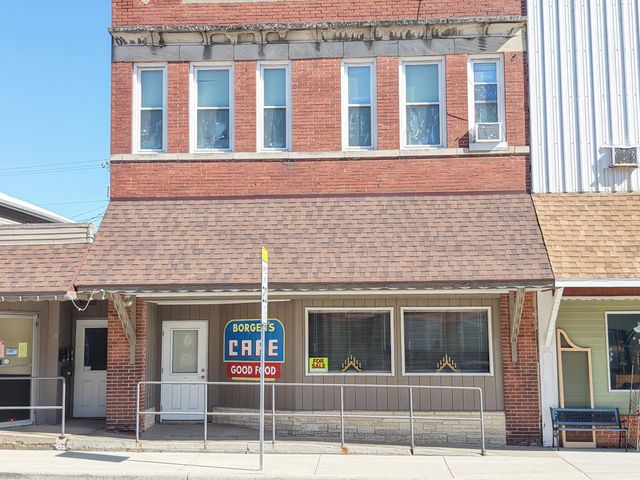 109 S Main St, Westby