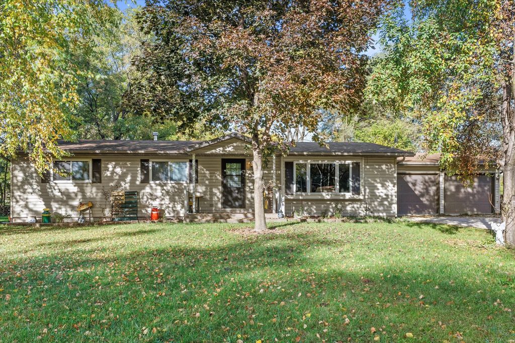 208 Jefferson St, Palmyra