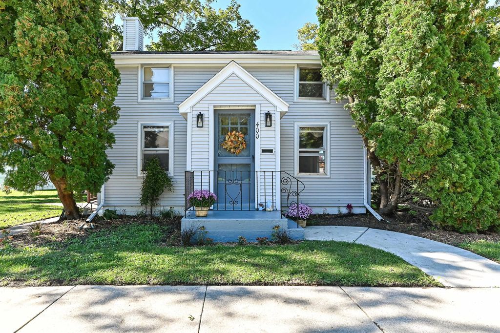 400&402 S 3rd St, Waterford