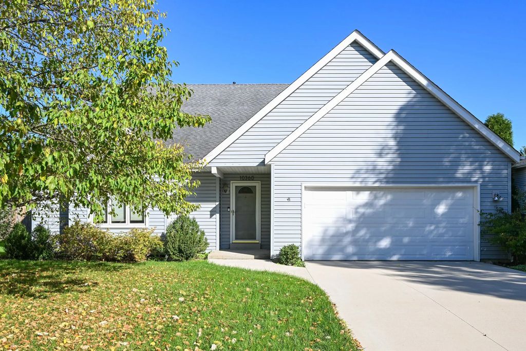 10360 S Mockingbird Ln, Oak Creek