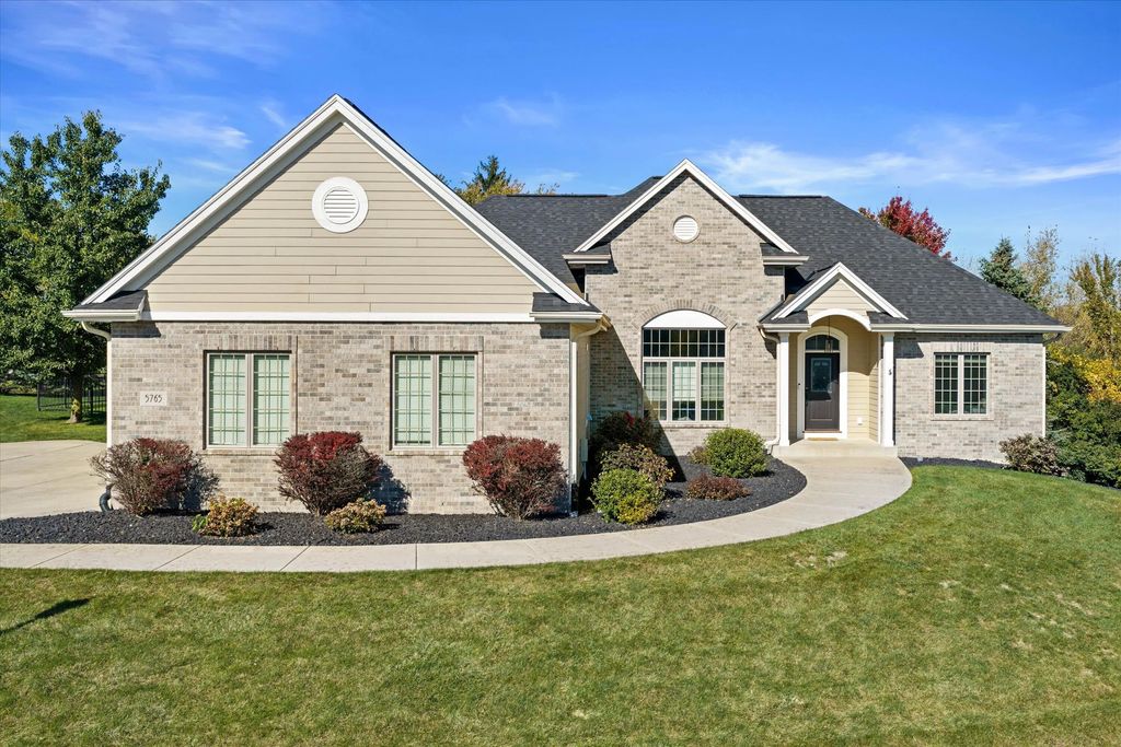 5765 Stefanie Way, Caledonia